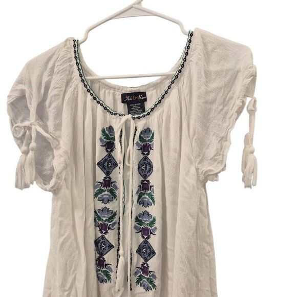 Ash & Sara Women's White Rayon Lined Embroidered Dress - Picture 8 of 10